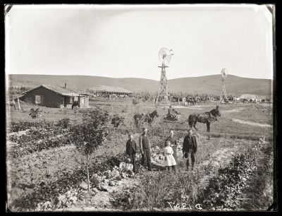 Iconic_Sodbusters_of_the_Prairie_D_D_Teoli_Jr__A_C__2810629.jpg